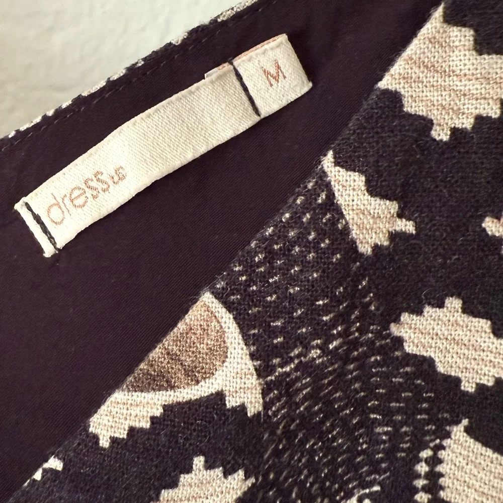 Black and Beige Patterned Crop Top - Picture 4 of 6